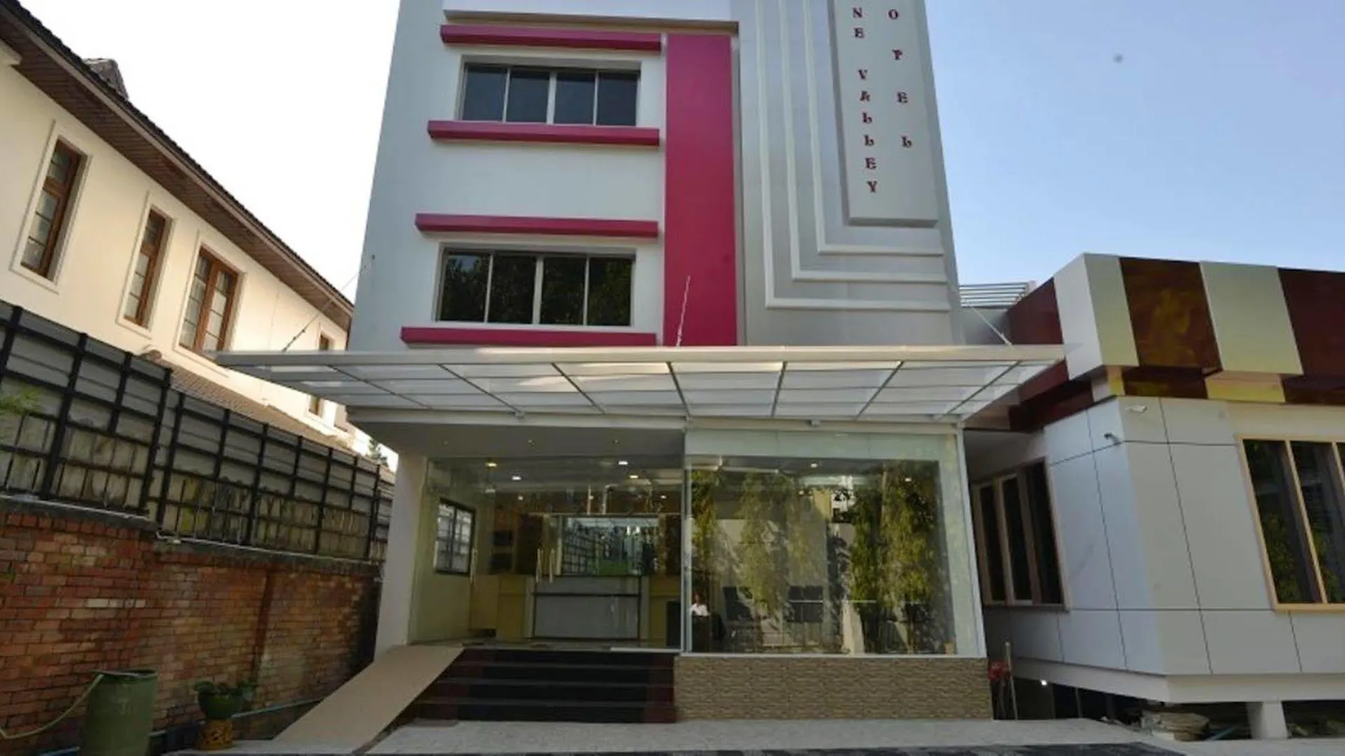 Serene Valley Hotel location